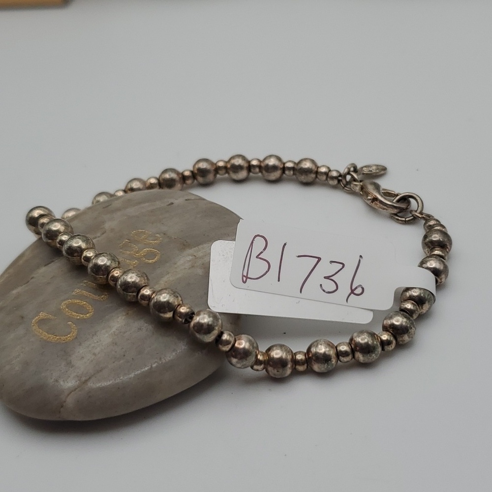 Premier designs silver bullet beaded‎ bracelet B1736